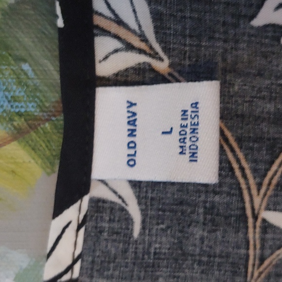 NWOT Old Navy Floral Print Keyhole Dress 100% Breathable Rayon P2P 22 in. - Picture 9 of 9